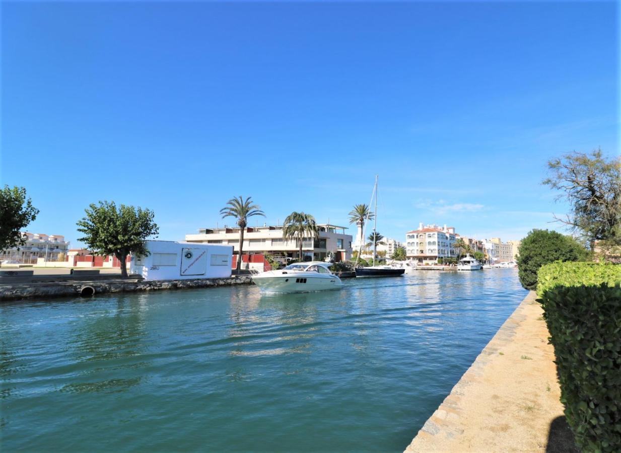 Delta Muga, Piso Muy Cerca De La Playa Lejlighed Empuriabrava Eksteriør billede